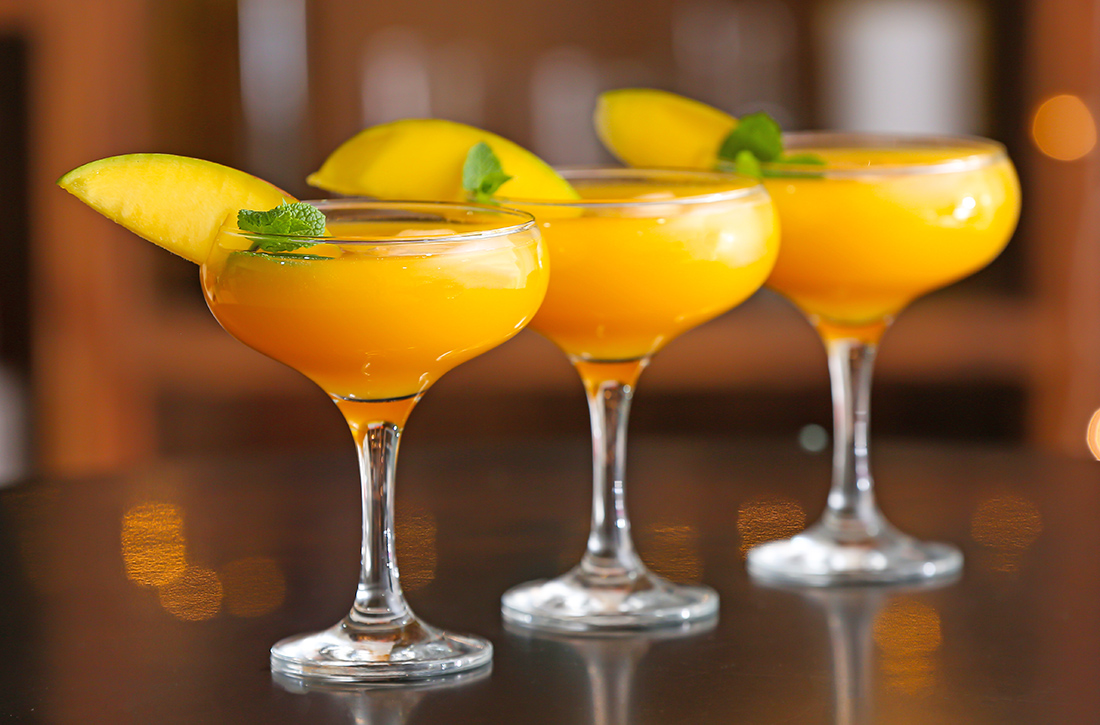 Bottoms Up! Celebrate the Sun with this Tasty Mango Margarita